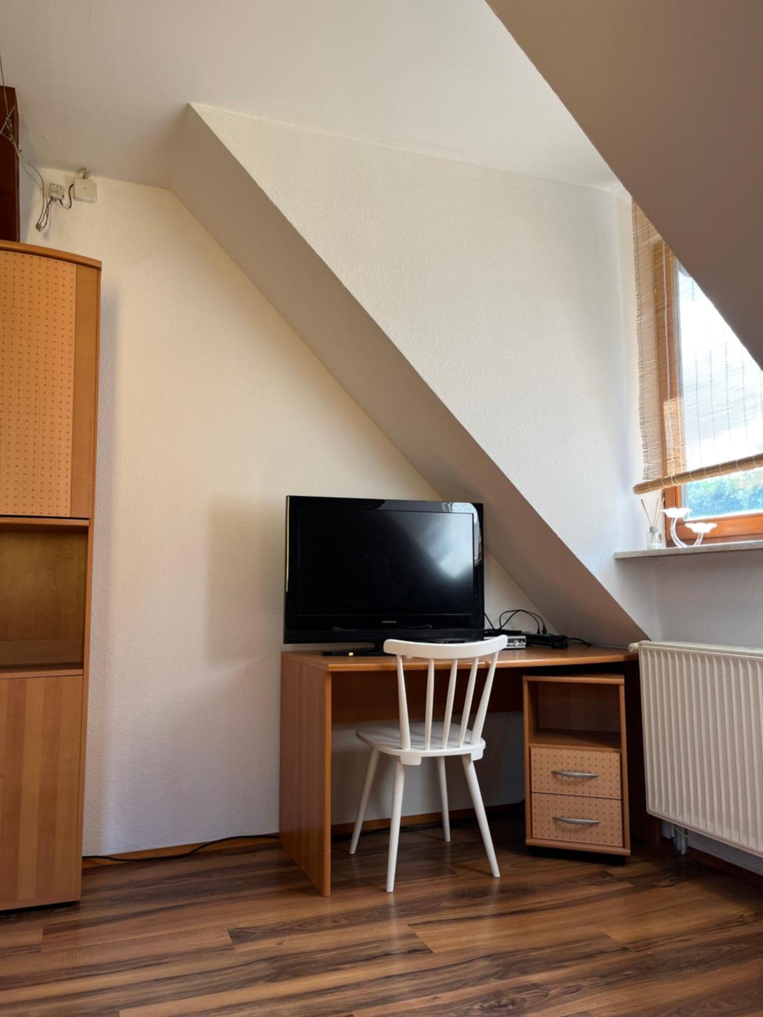 Kleine Bauernhof-wohnung Im Stadtbusbereich